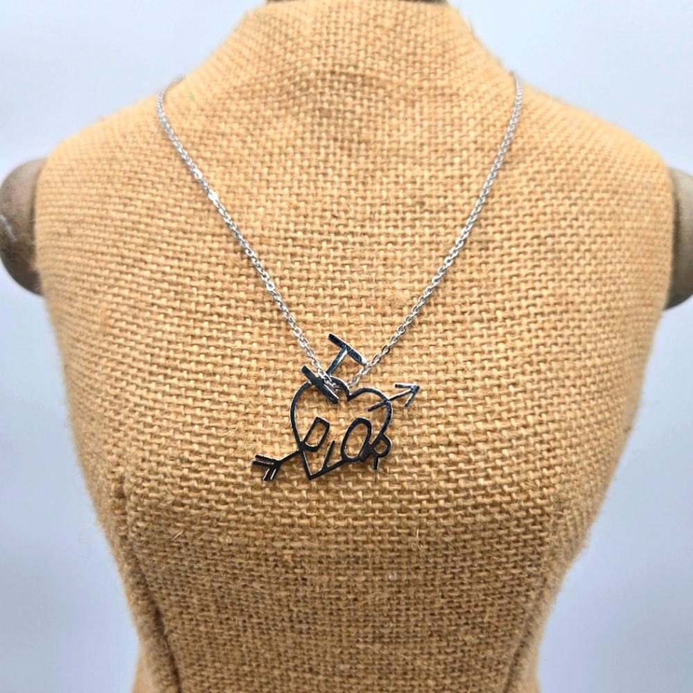 #22b - Christian Dior Necklace Heart Arrow Metal Silver